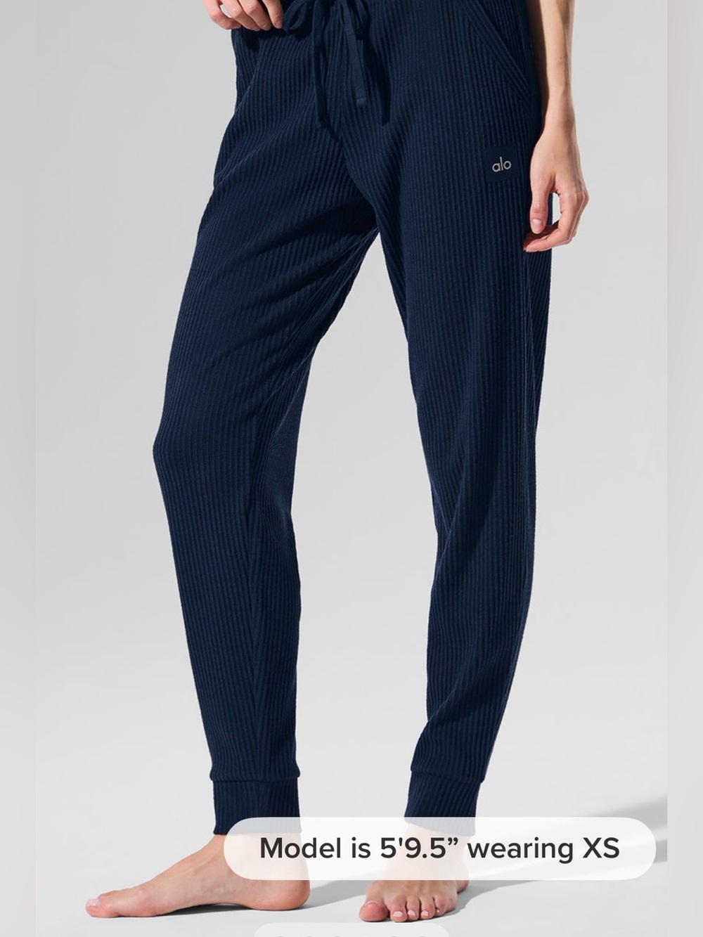 ALO Yoga Muse Sweatpants- navy, size small
